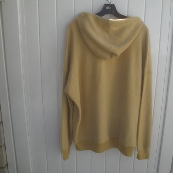 Bella & Canvas Old Gold Super Soft Hoodie with Kangaroo Pocket Size Large - Picture 4 of 4